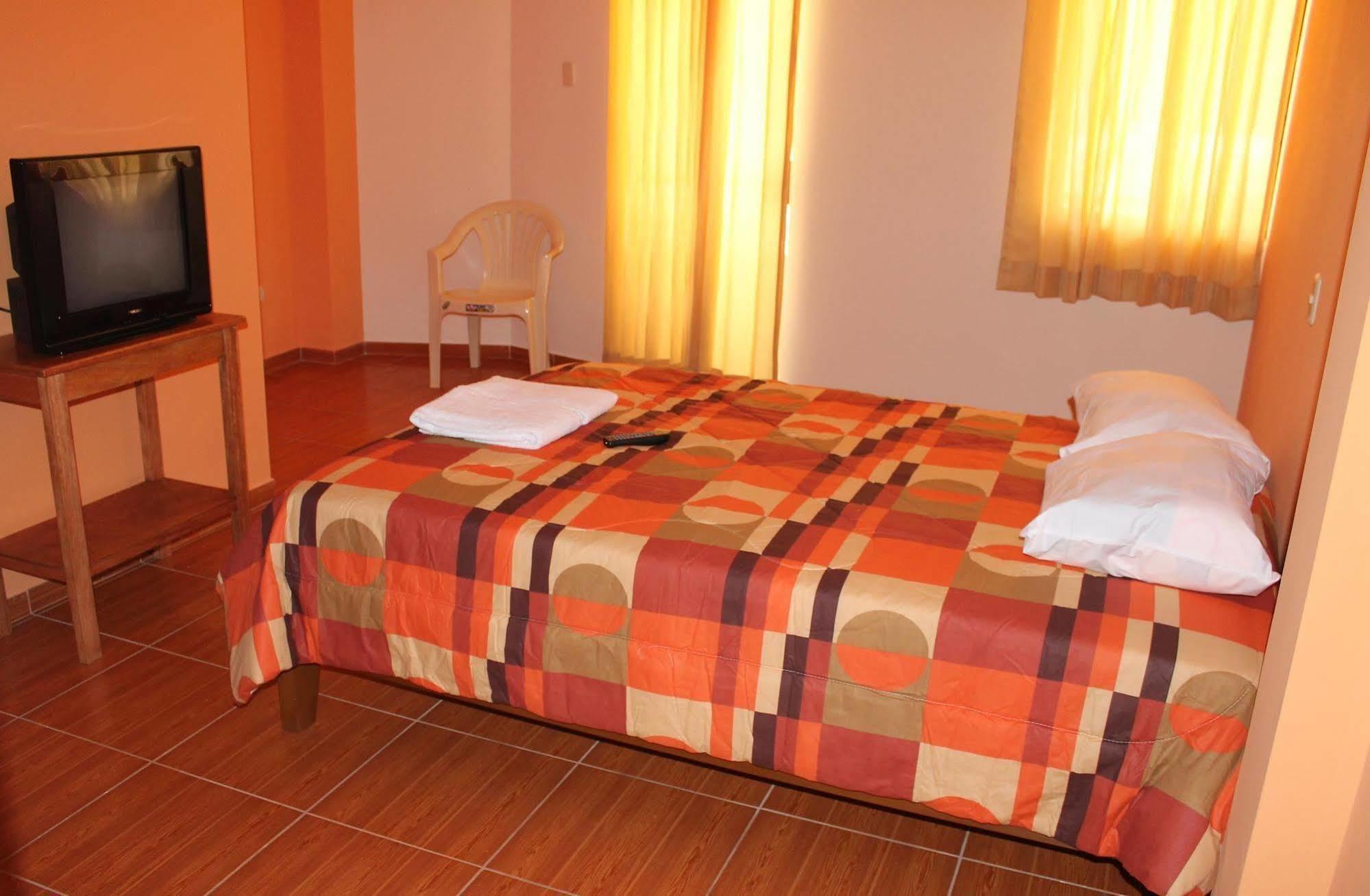 Hotel Sol De Huanchaco Bagian luar foto